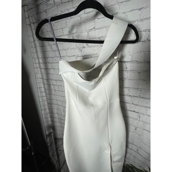 Windsor Dresses & Skirts - Windsor White One Shoulder Bodycon Cocktail Dress Side Slit Size L